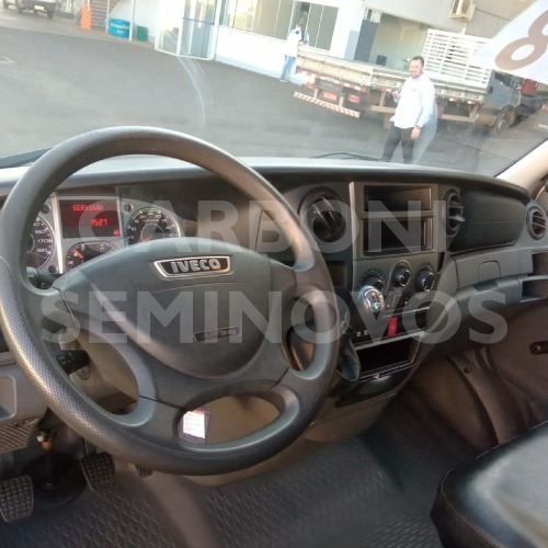 Imagem 6 de 9 de Iveco Daily 35s14hdcs 4x2, Ano 2017/2018