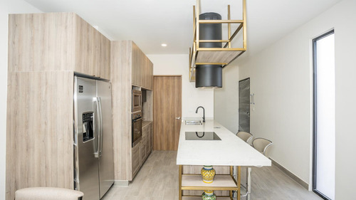 Departamento En Renta, Vistas 360 A La Ciudad, Con Alberca, Todo Incluido En San Miguel De Allende