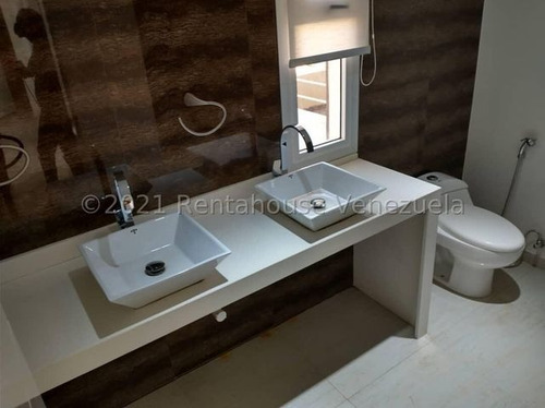 Imagen 7 de 12 de Townhouse En Venta De Estilo Moderno Ubicado En Punto Fijo