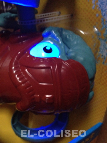 Imaginext Criatura Marina Y Amo Del Oceano Con Luz En Ojos