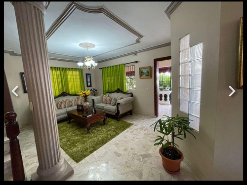 Venta De Amplia Casa Ubicada En Los Corales Del Sur Sde