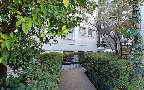 Amoblado En Condominio Cerrado 2d-1b