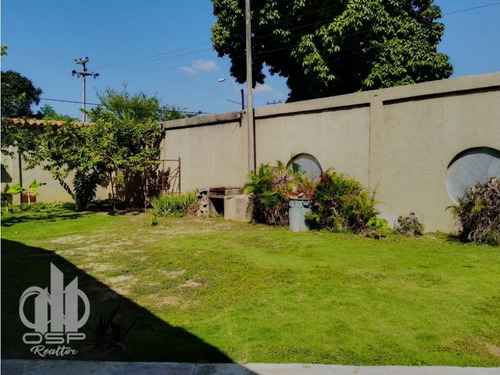 En Venta Casa Con Piscina En Higuerote + Anexo (pe)