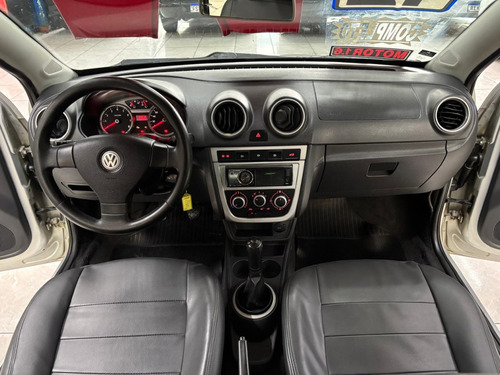 Volkswagen Gol 1.6 MI 8V FLEX 4P MANUAL G.V
