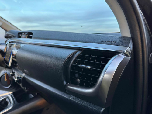 Imagen 11 de 20 de Toyota Hilux 2019 2.8 D/cab 4x4 Srv