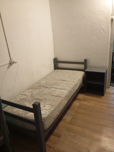 Habitación Individual Amplia Y Con Heladera Disponible En Hogar Estudiantil Zona Centro-b.sur!l