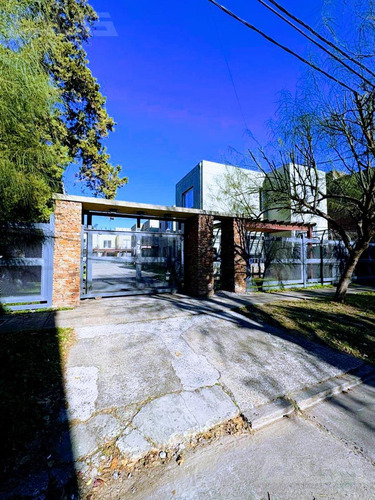 Real Oportunidad! Hermoso Duplex De 3 Ambientes Dentro De Un Muy Lindo Complejo. Bajas Expensas!