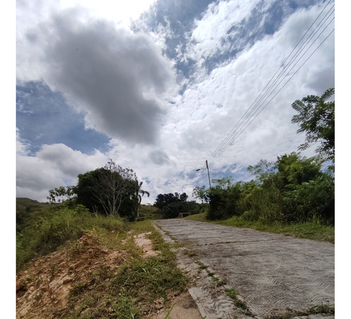 Venta De Finca En Aguirre, Montalbán - 1631 Inmobiliaria Maggi.