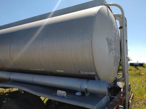 Imagen 5 de 13 de Tanque Semiremolque De Combustible Marca Custom Trailer Inc