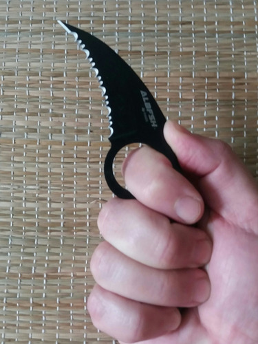 Faca Tática De Pescoço