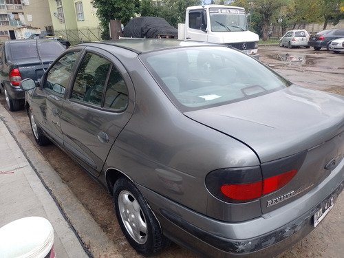 Renault Megane 2.0 Rxe