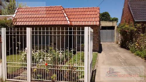 Imagen 1 de 17 de Venta Galpón / Casa - 30 E/ 41 Y 42 - La Plata