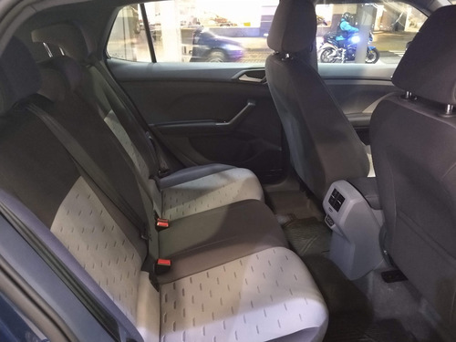 Imagen 5 de 18 de Volkswagen T-cross Comfortline 200 Tsi At #15