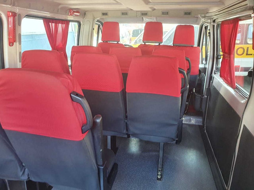 Imagem 4 de 15 de Peugeot Boxer Minibus 2015 16 Lugares T Baixo Completa