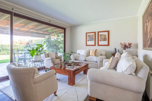 Condominio Familiar, Colegios Cerca Y Gran Plusvalía