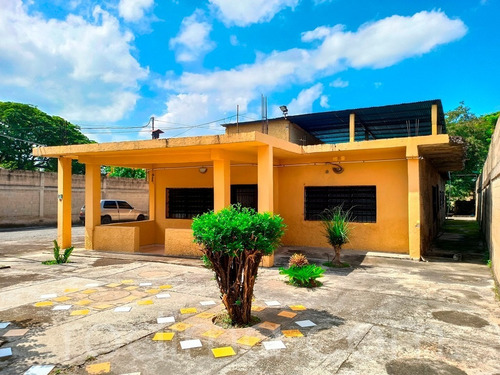 Imagen 3 de 19 de Casa En Intercomunal Ubicación Comercial