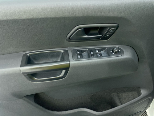 Imagen 14 de 25 de Volkswagen Amarok Trendline Mt 2.0 4x4