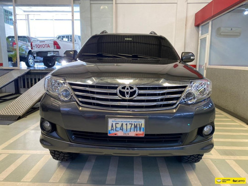 Toyota Fortuner .
