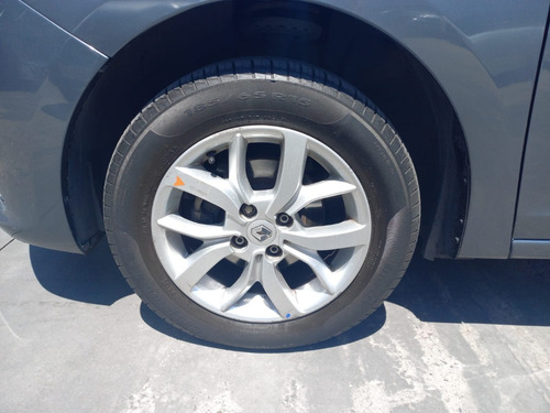 Imagen 10 de 15 de Renault Logan Privilege