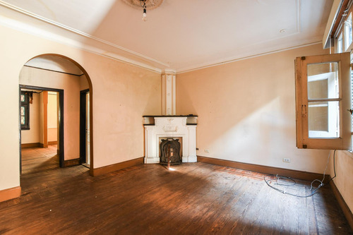 Casa Estilo Inglés, 5 Dormitorios, Patio Y Cochera- San Lorenzo 1900- Centro- Rosario | Venta