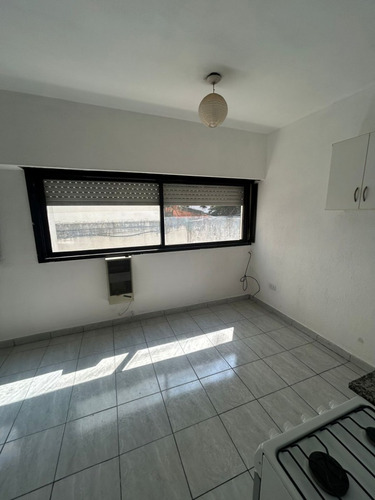 4 E/ 55 Y 56 - Monoambiente Centrico En La Plata
