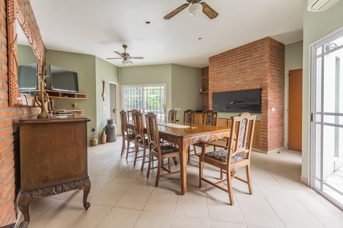 Venta Casa 4 Ambientes C/ Cochera - Pileta - Quincho - Permuta - Villa Devoto