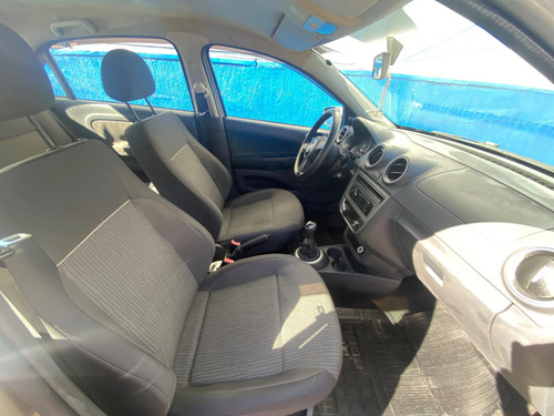 Volkswagen Voyage 1.0 MI 8V FLEX 4P MANUAL