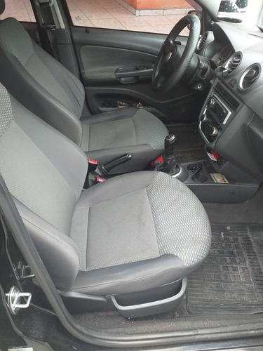 Volkswagen Gol 2011 1.0 Trend Total Flex 5p