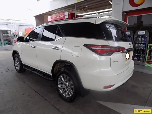 Toyota Fortuner Srv