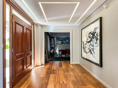 Excelente Casa Con Impecables Detalles En La Concepción Lujan