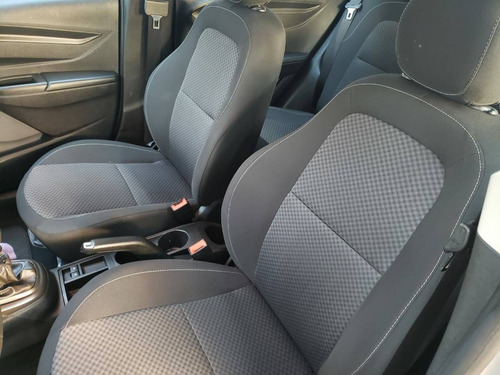 Imagem 8 de 12 de Chevrolet Onix 1.0 Mpfi Joy 8v Flex 4p Manual