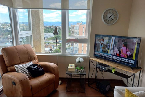 Oportunidad En Condominio Los Conquistadores