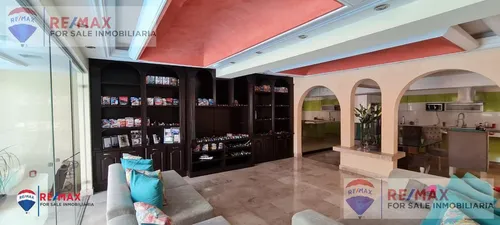 Venta De Casa Con 3 Departamentos En Cuernavaca, Morclave 3934