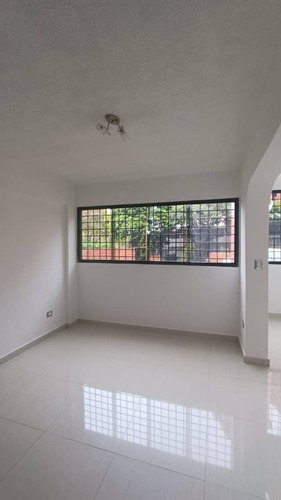 Imagen 6 de 11 de Apartamento En Venta 68m2 Urb Parque El Retiro San Antonio De Los Altos