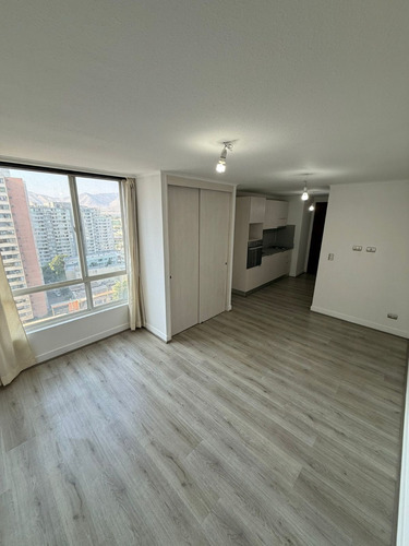 Homestudio En Arriendo, Amalia Errazuriz 956, Independencia