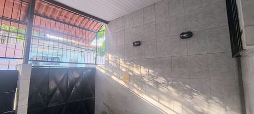 Aluga- Se Casa No Centro De Niterói Comercial/ Residencial