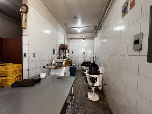 Edificio En Venta En Petare Cda 25-7012 Yf