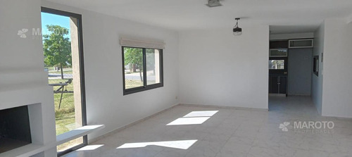 Imagen 13 de 20 de Casa En Venta Y Alquiler En El Canton - Maroto Propiedades