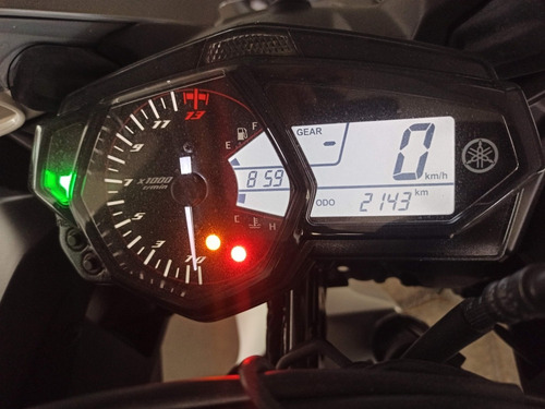 Imagem 1 de 4 de Yamaha R3