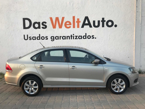 Imagen 5 de 10 de Volkswagen Vento 2014 1.6 Active Mt