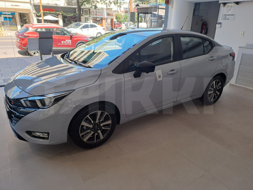 Nissan Versa 1.6 Sr Cvt