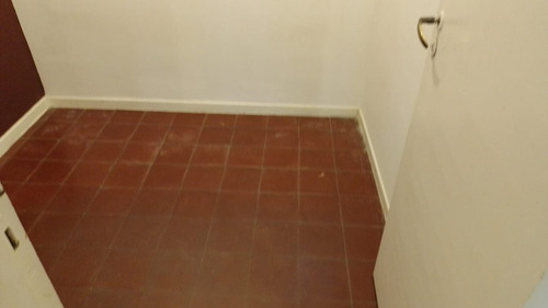 Imagen 22 de 30 de Excelente Oportunidad De Inversión De Departamento De 4 Ambientes A La Calle C/ Balcón Saliente, 68 M2 En Pleno Centro