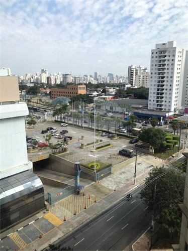 Imagem 16 de 22 de Flat Em Moema - 1 Vaga De Garagem - Reo575222