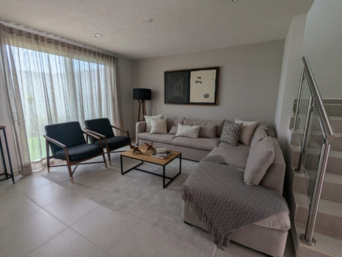 Casa En Venta En La Vista Residencial El Refugio Queretaro