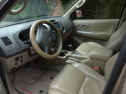 Toyota Fortuner Automatica 2012 4x2 72.500 Kilómetros