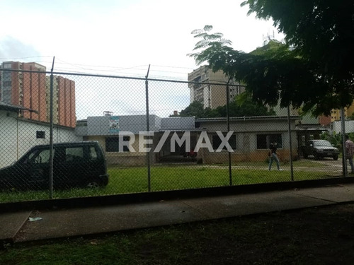 Imagen 3 de 7 de Se Vende Galpón En La Avenida Raul Leoni