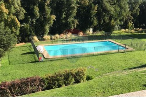Se Arrienda Casa, Condominio Altos De San Miguel.