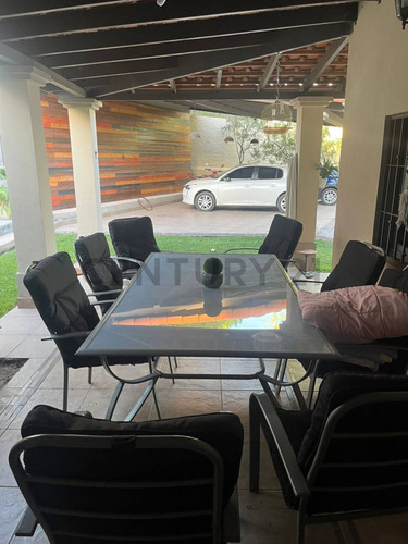 Excelente Casa En Venta En Vistalba, A Tres Cuadras De La Panamericana, Luján De Cuyo, Mendoza