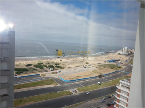 Lindo Apartamento En Brava Con Vista Hacia La Mansa- Ref: 3782