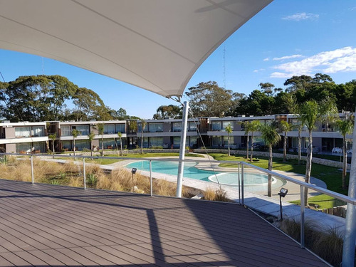Imagen 2 de 14 de Vendo Departamento En Pinamar 2 Ambientes, Con Dos Cocheras